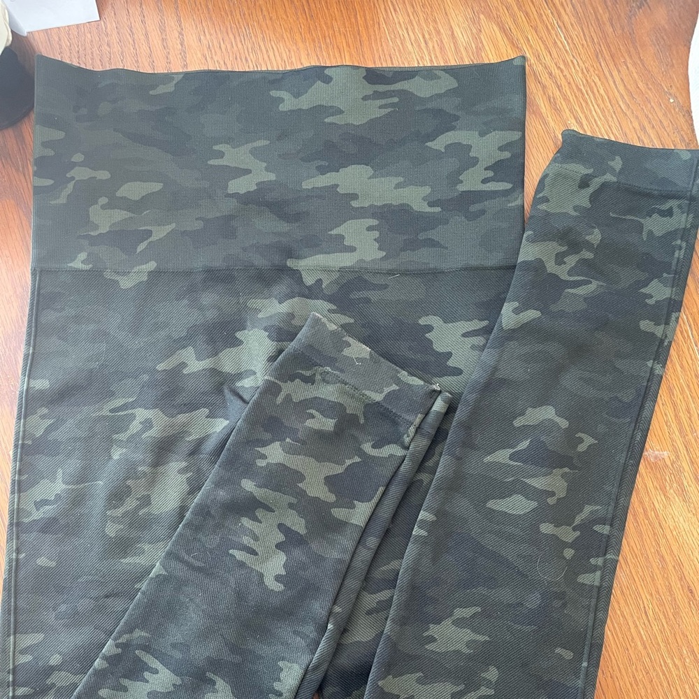 SPANX camo leggings! Size medium